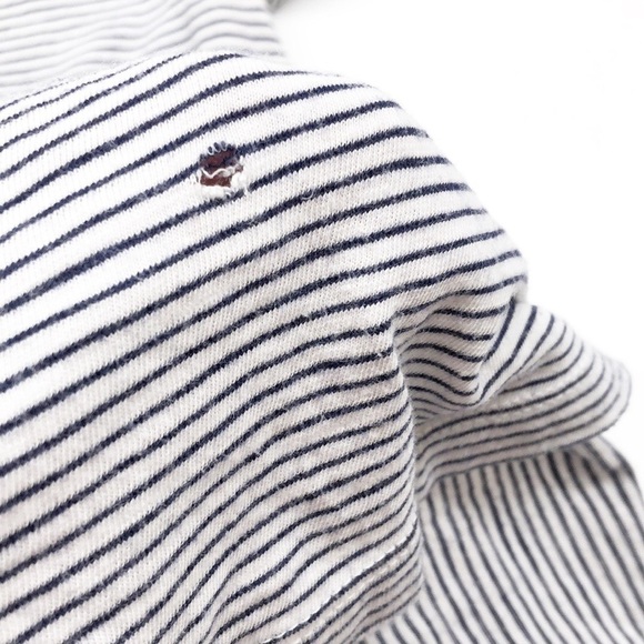 Old Navy white/black striped V neck relaxed tshirt - Picture 2 of 6